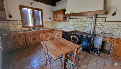 Maison ancienne - 250 m² - 11 pièces