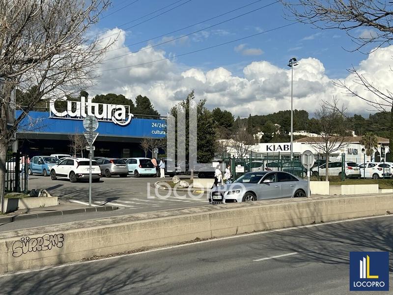 Local commercial - 168 m²