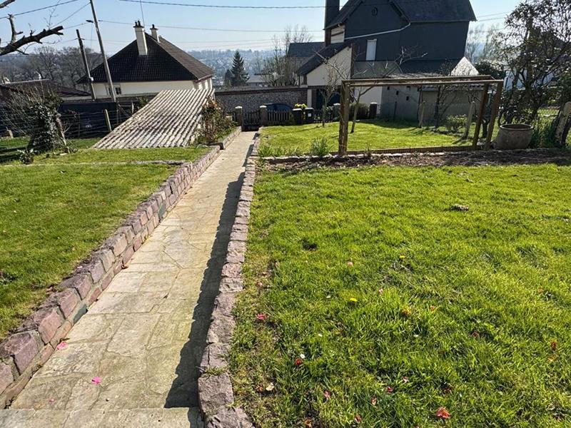 Maison - 93 m² - 4 pièces