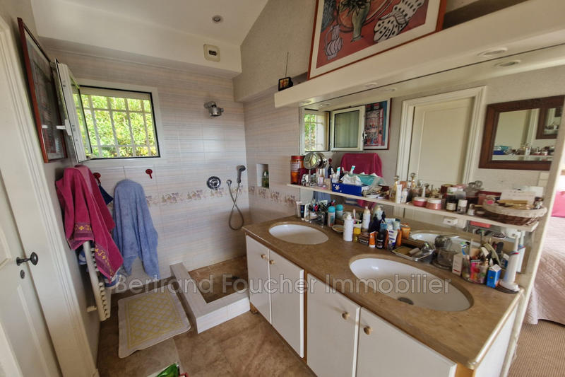 Maison - 250 m² - 10 pièces