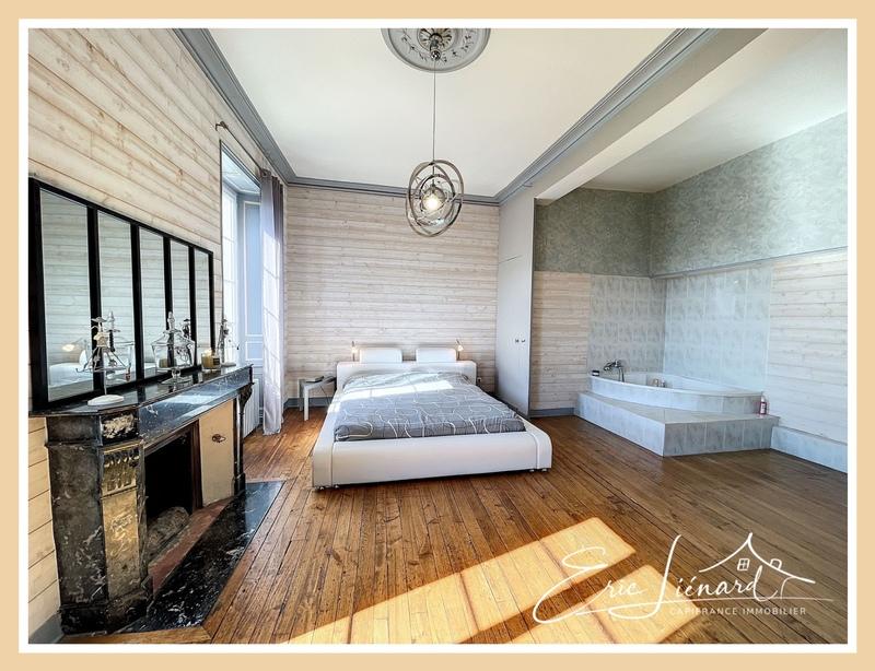 Maison de maîtres - 446 m² - 12 pièces