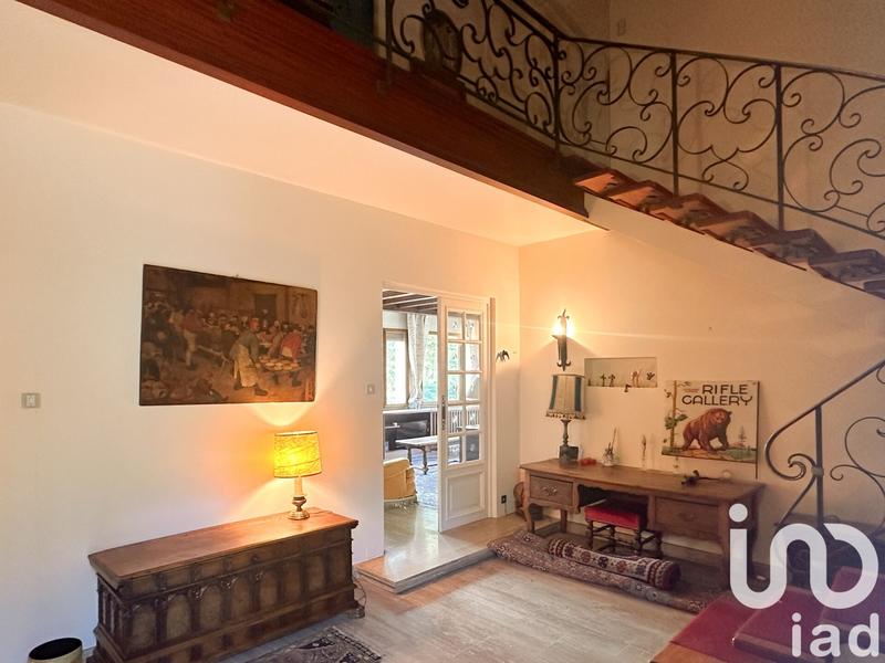 Maison de maîtres - 256 m² - 11 pièces