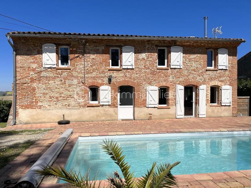 Maison - 215 m² - 6 pièces