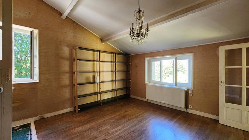 Maison - 370 m² - 9 pièces