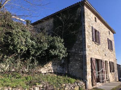 Maison en pierre - 80 m² - 4 pièces