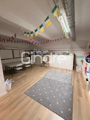 Bureau - 162 m² - 1 pièce