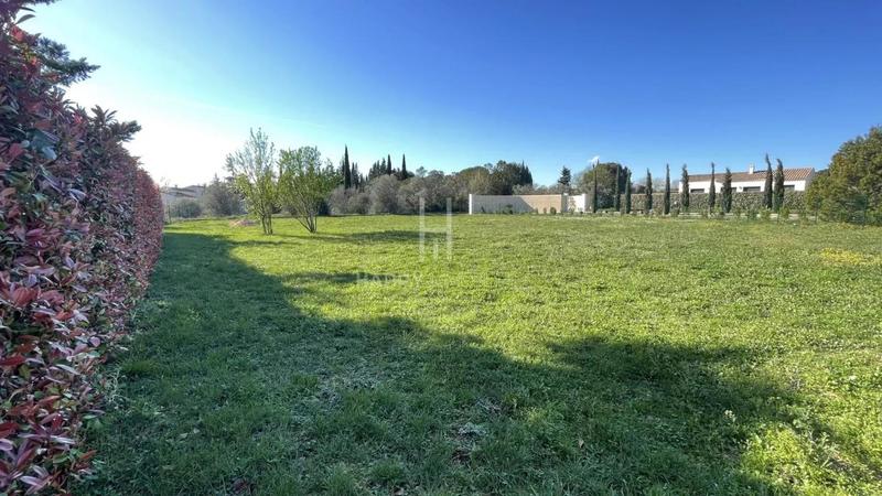Terrain - 1 180 m²