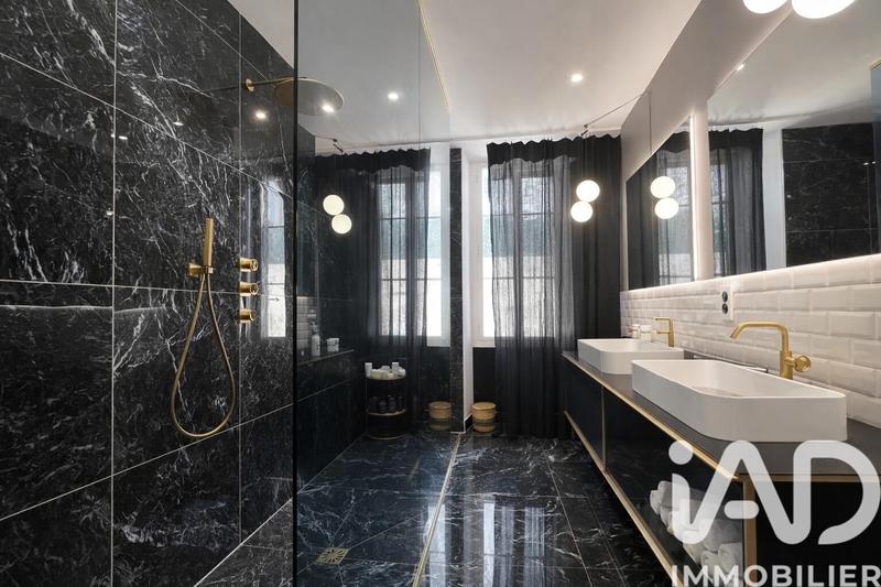 Maison - 170 m² - 5 pièces