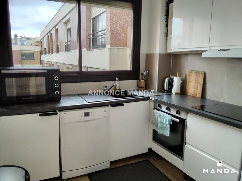 Chambre - 10 m² - 6 pièces