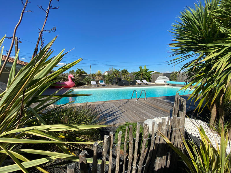 Maison - 270 m² - 12 pièces