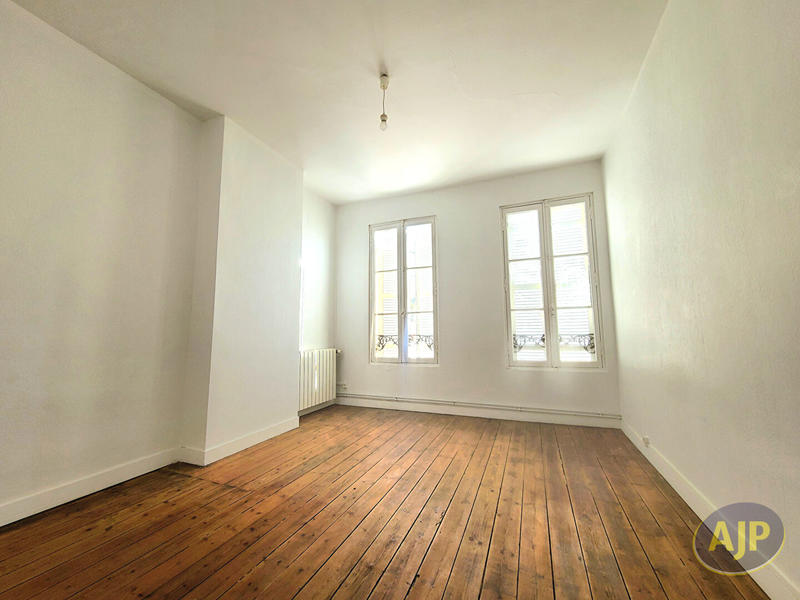 Immeuble - 111 m² - 5 pièces