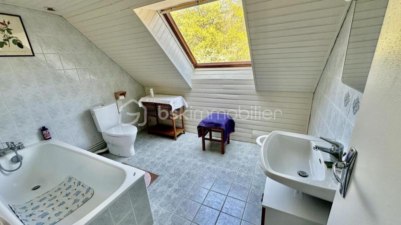 Maison - 145 m² - 8 pièces