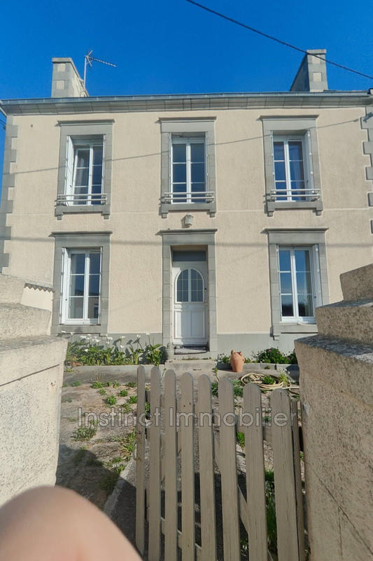 Maison - 181 m² - 5 pièces