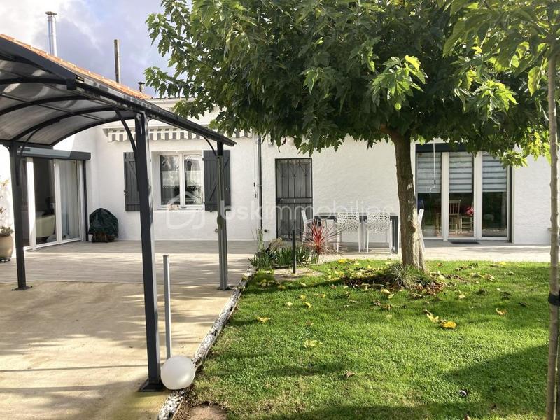 Maison traditionnelle - 104 m² - 5 pièces