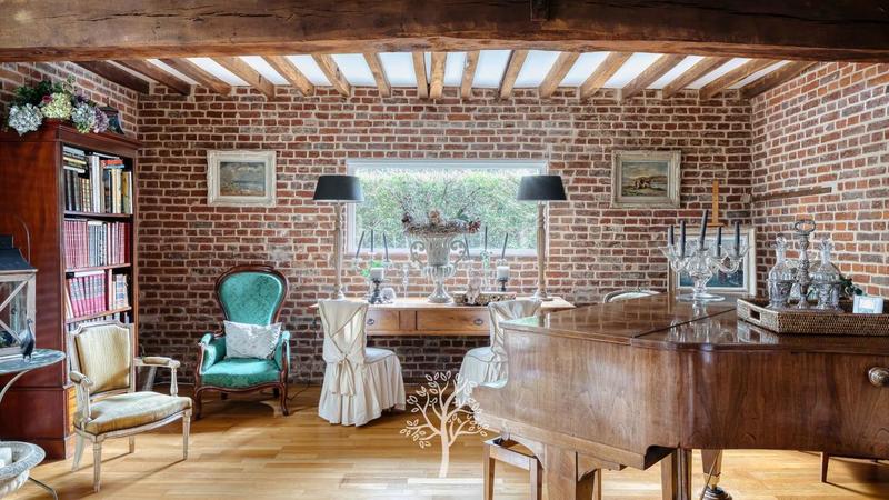 Propriété - 270 m² - 6 pièces