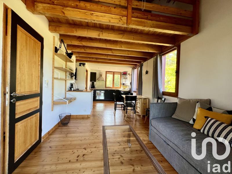 Maison - 215 m² - 7 pièces