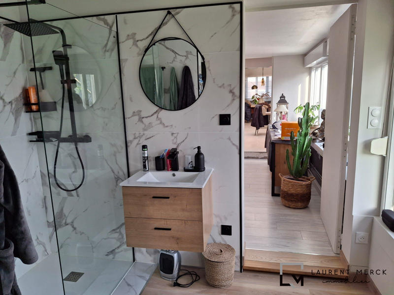 Maison - 200 m² - 7 pièces