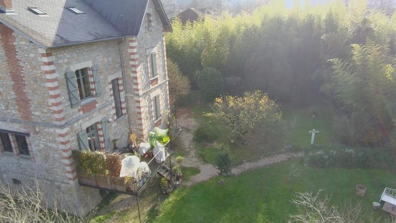 Maison - 225 m² - 10 pièces