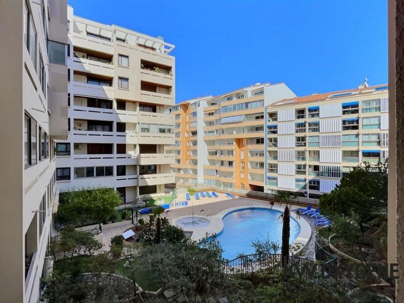 Appartement - 205 m² - 7 pièces