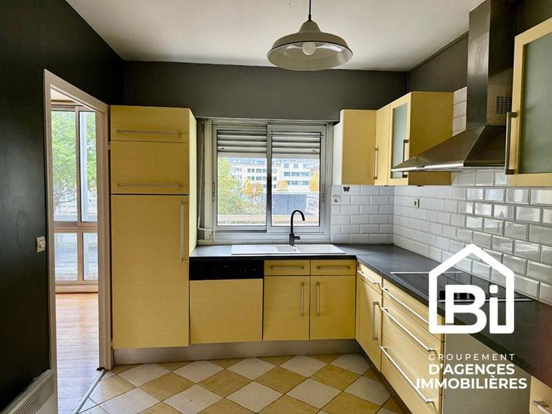 Appartement - 150 m² - 6 pièces