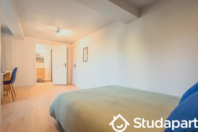 Chambre - 17 m² - 1 pièce