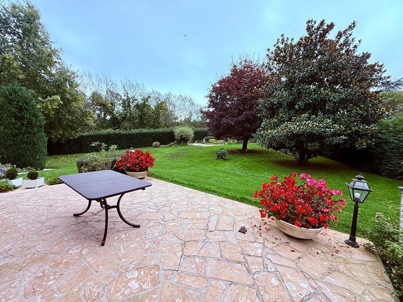 Maison - 160 m² - 8 pièces