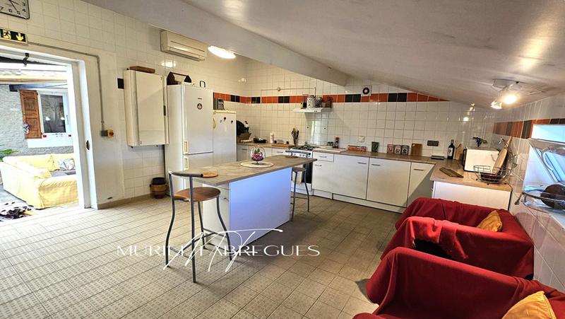 Maison - 181 m² - 6 pièces