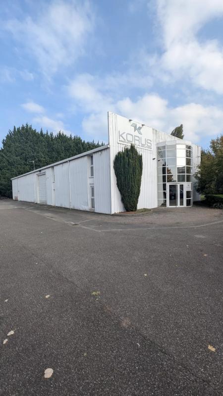Local commercial - 865 m²