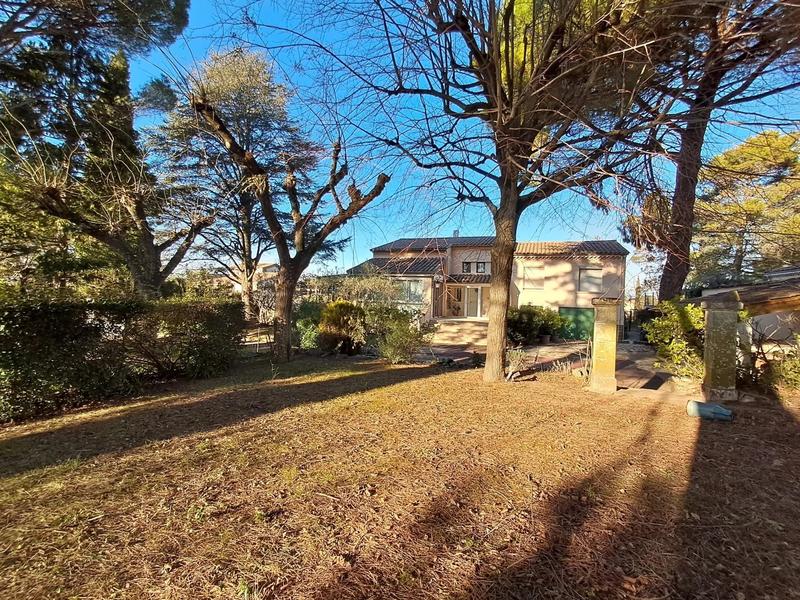 Villa - 200 m² - 6 pièces