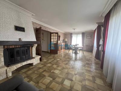 Maison - 168 m² - 7 pièces