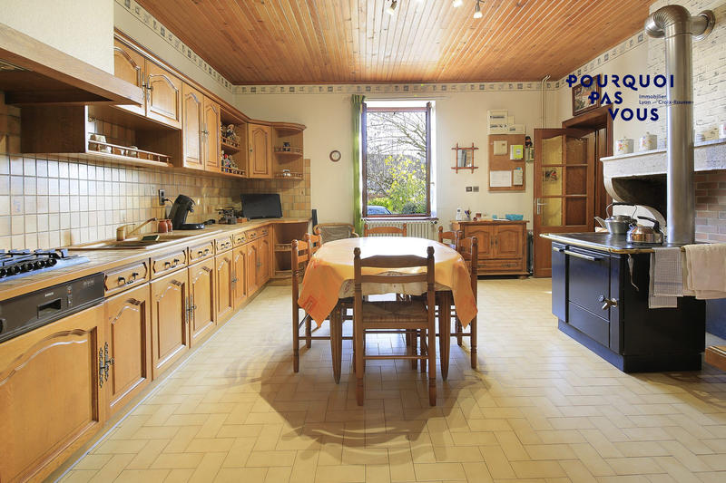 Maison - 232 m² - 6 pièces