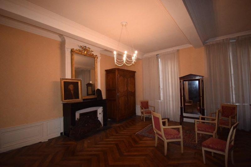 Maison - 372 m² - 14 pièces