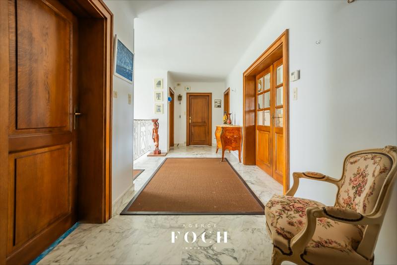 Maison - 187 m² - 6 pièces