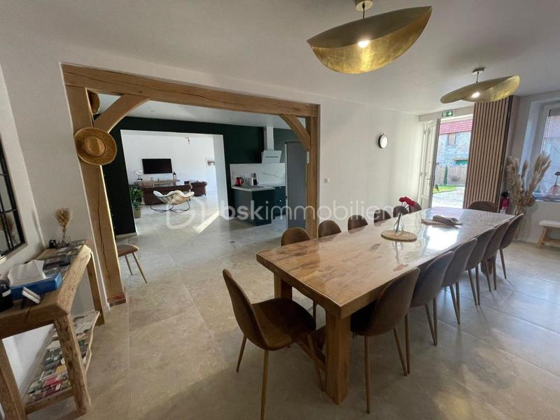 Demeure - 371 m² - 8 pièces