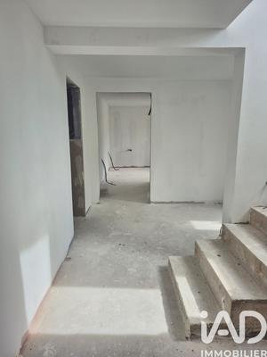 Maison - 227 m² - 7 pièces