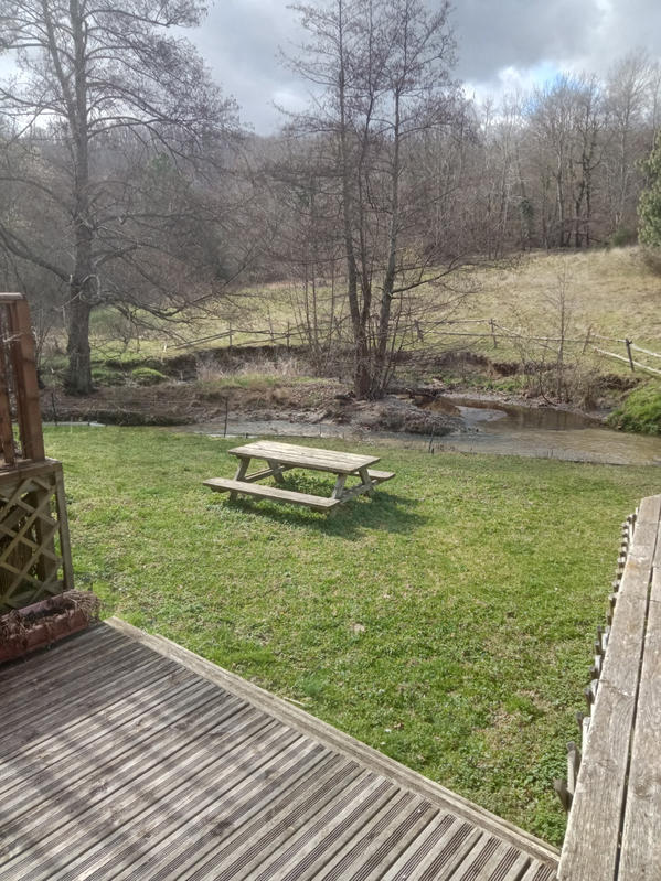 Maison - 275 m² - 9 pièces