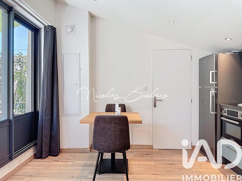 Maison - 1 m² - 6 pièces