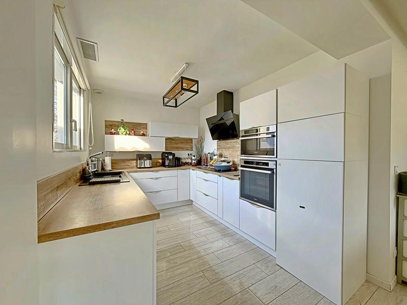 Maison - 135 m² - 4 pièces