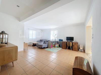 Appartement - 110 m² - 4 pièces