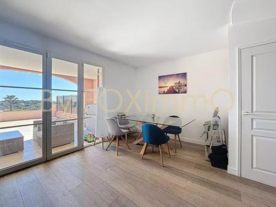 Appartement - 70 m² - 4 pièces