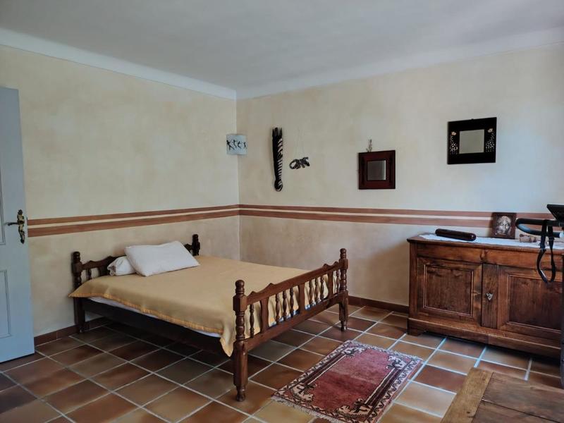 Maison - 222 m² - 7 pièces