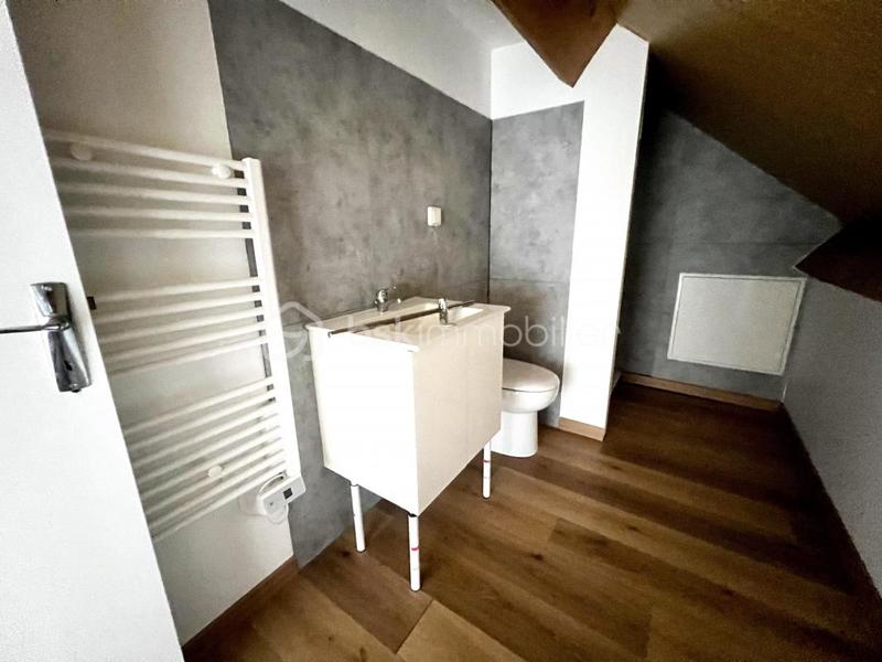 Maison - 203 m² - 6 pièces