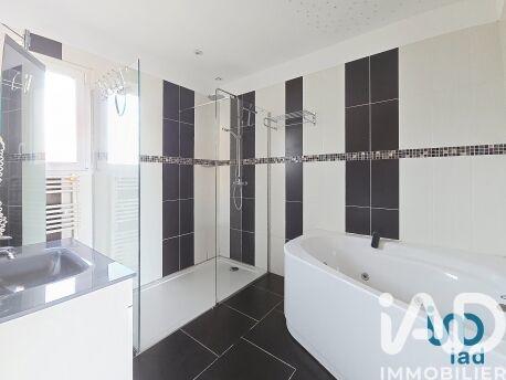 Maison de maîtres - 222 m² - 11 pièces