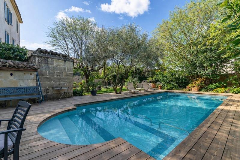 Maison - 465 m² - 15 pièces