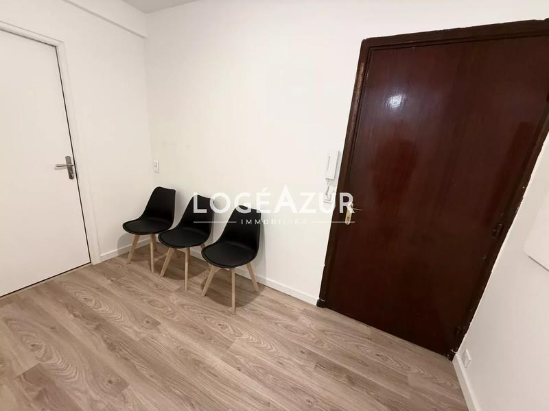 Bureau - 55 m² - 4 pièces