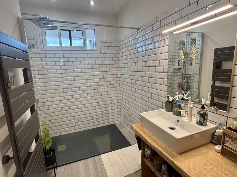 Appartement - 82 m² - 3 pièces