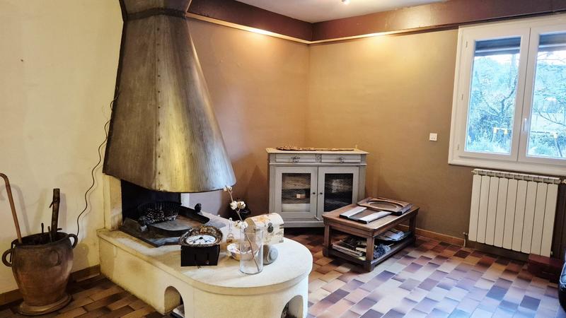 Maison traditionnelle - 180 m² - 7 pièces