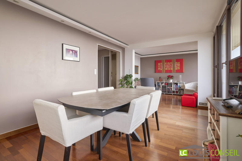Appartement - 82 m² - 5 pièces