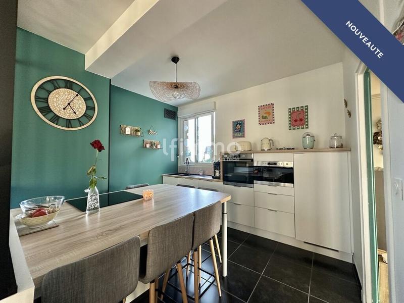 Duplex - 247 m² - 8 pièces