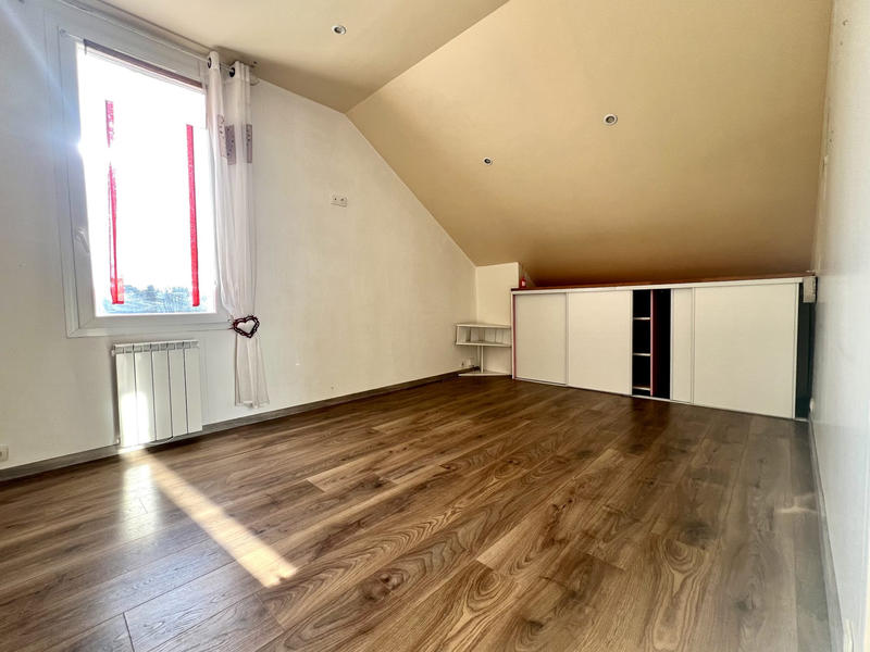 Maison - 111 m² - 5 pièces